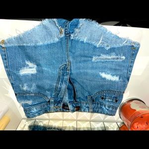 Super cute high waisted shorts